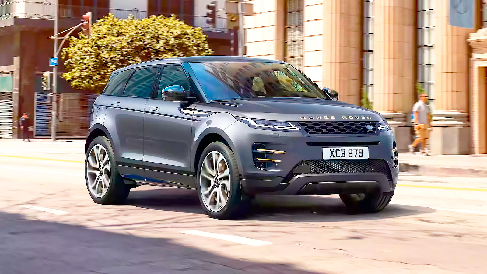 Range Rover Evoque P300e — это PHEV