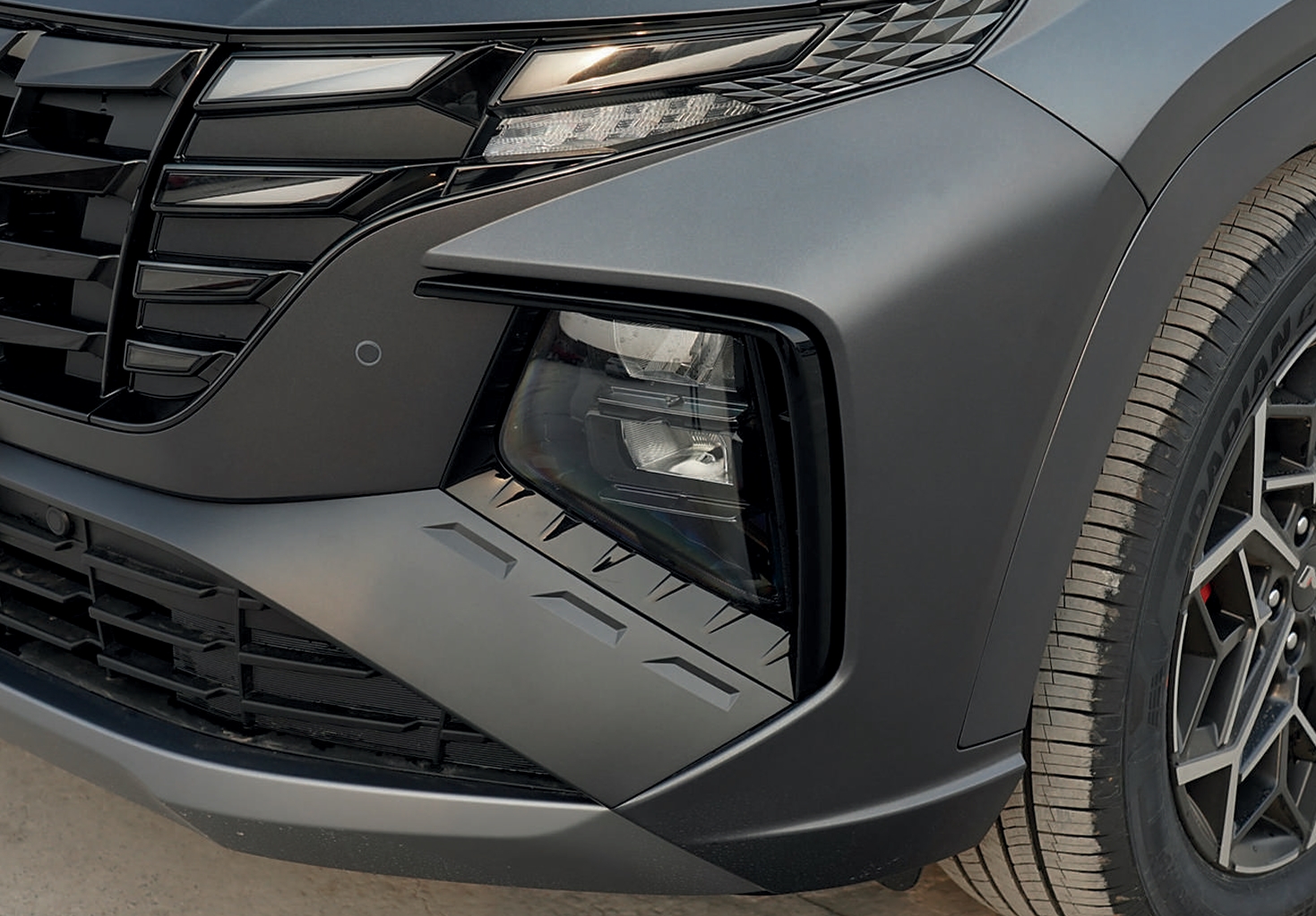 Hyundai Tucson GLS фото передняя фара, противотуманная фара
