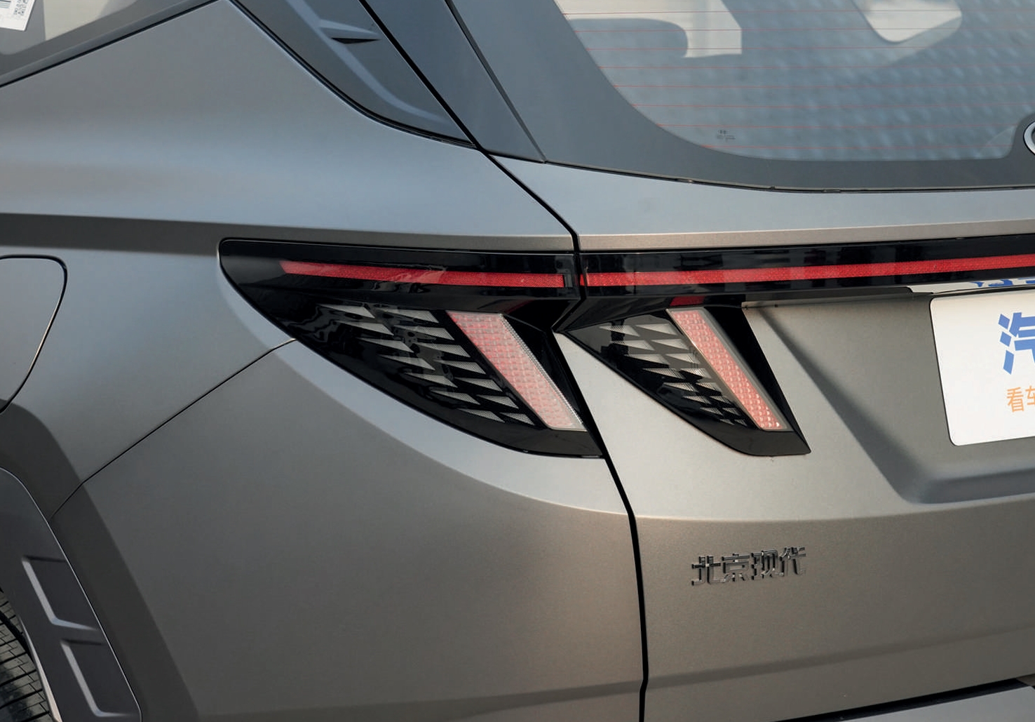 Hyundai Tucson GLS фото задние фары