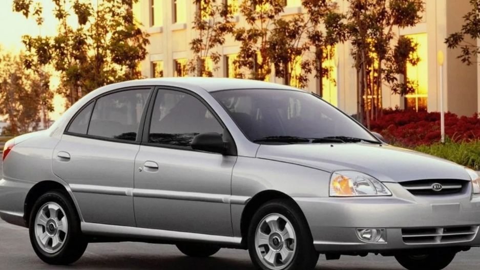 Kia Rio I рестайлинг (2002—2005) Седан