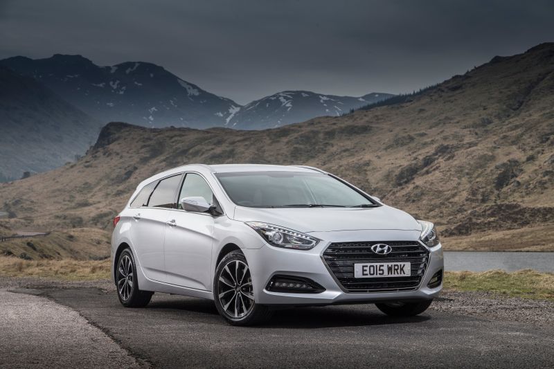 Hyundai i40 Combi (facelift 2015) 2.0 GD1 (165 Hp) | Технические характеристики, Расход топлива, Размеры - фото