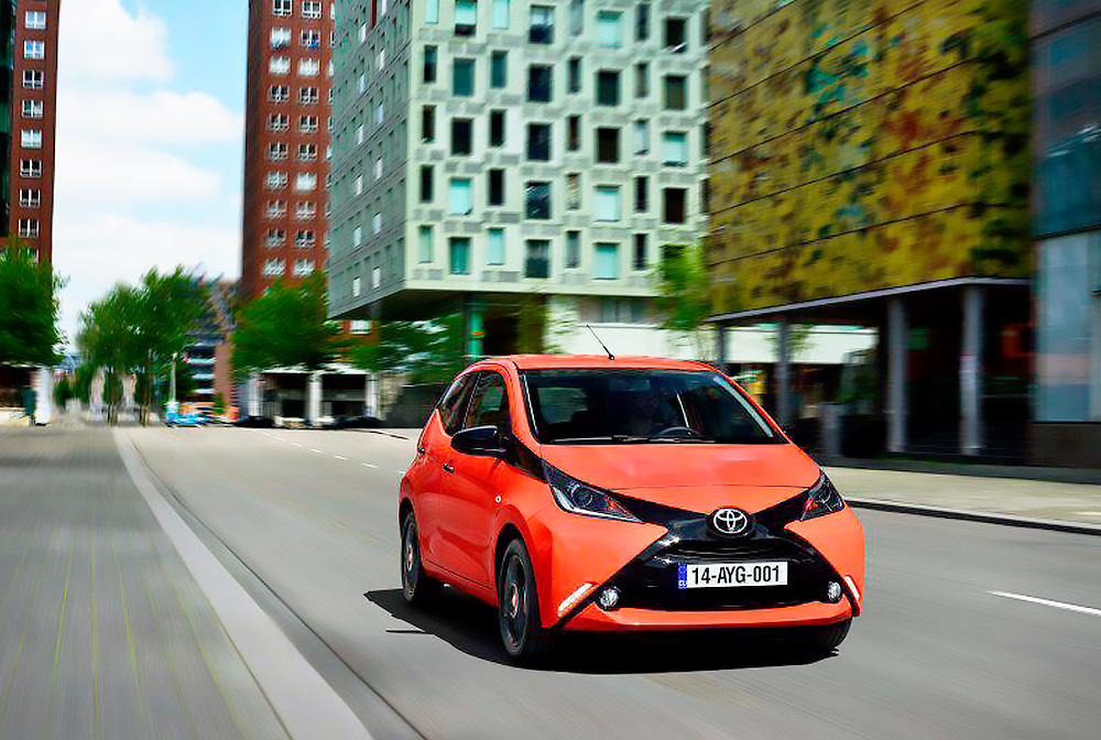 Toyota Aygo II 1.0 VVT-i (69 Hp) Automatic /2014, 2015, 2016, 2017, 2018/  Specs - фото