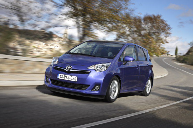 Toyota Verso-S II (facelift 2015) 1.33 Dual VVT-i (99 Hp) /2015, 2016, 2017/  Specs - фото