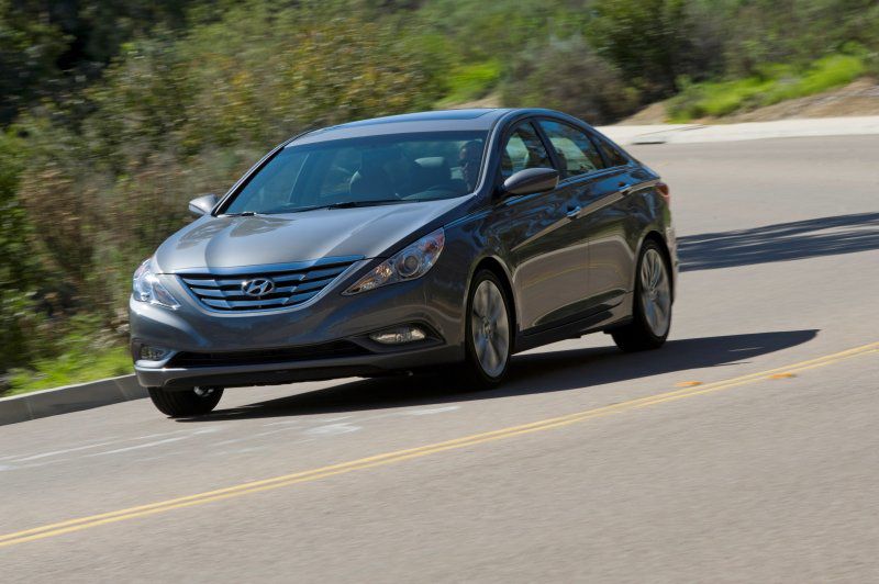 Hyundai Sonata 6 (YF) 2.4 (178 Hp) | Технические характеристики, Расход топлива, Размеры - фото