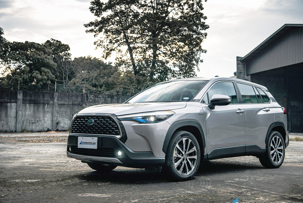 Toyota Corolla Cross 2.0 (197 Hp) Hybrid E-Four e-CVT /2021, 2022, 2023, 2024, 2025/  Specs - фото