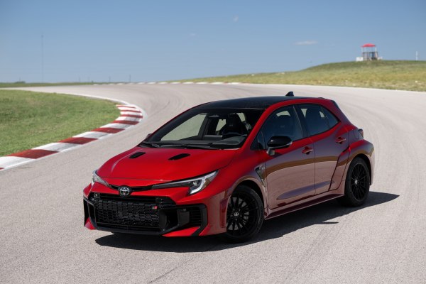Toyota Corolla Хэтчбек XII (E210, facelift 2022) GR 1.6 (300 Hp) GR-FOUR DAT /2024, 2025/  Specs - фото