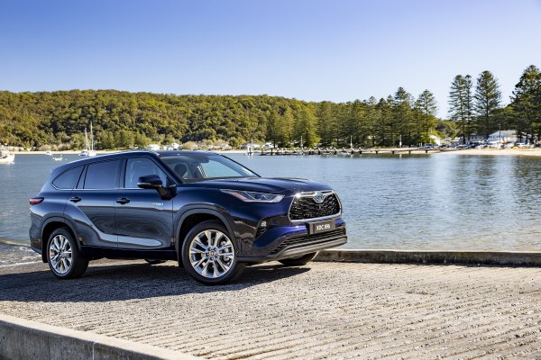 Toyota Kluger IV 2.5 (250 Hp) Hybrid e-Four e-CVT /2021, 2022, 2023, 2024, 2025/  Specs - фото