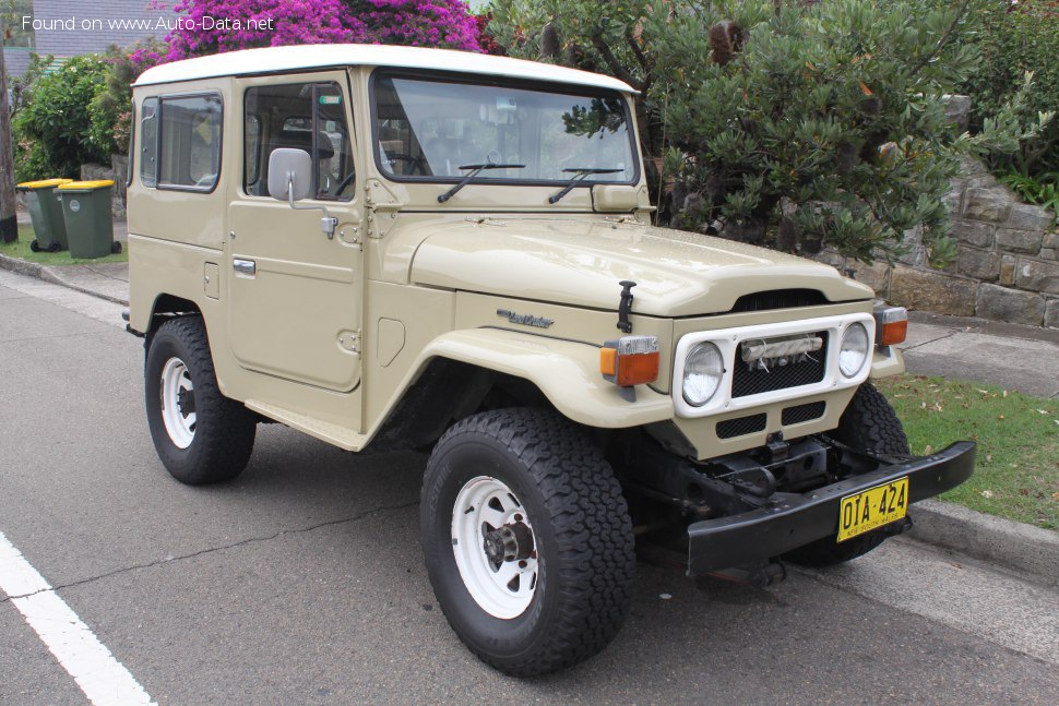 Toyota Land Cruiser (J40) Hard top 3.0 D (80 Hp) 4WD /1974, 1975, 1976, 1977, 1978, 1979/  Specs - фото