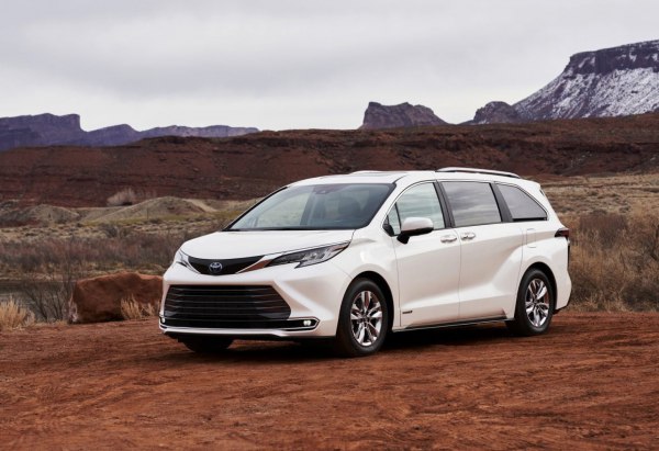 Toyota Sienna IV 2.5 (245 Hp) Hybrid e-CVT /2020, 2021, 2022, 2023, 2024, 2025/  Specs - фото