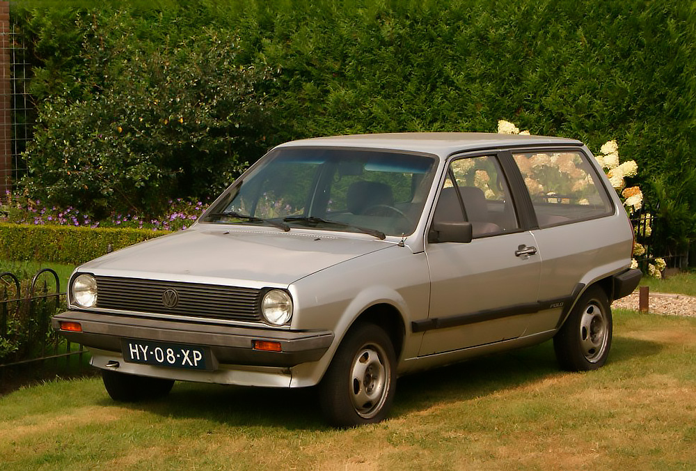 Volkswagen Polo II (86C) 1.3 (75 Hp) /1982, 1983, 1984, 1985, 1986, 1987, 1988, 1989/ Specs - фото