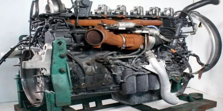 Двигатель Volvo D13C460 - фото
