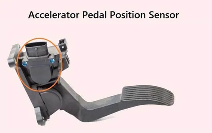 Датчик положения педали акселератора, 6-контактная схема подключения и типы - фото