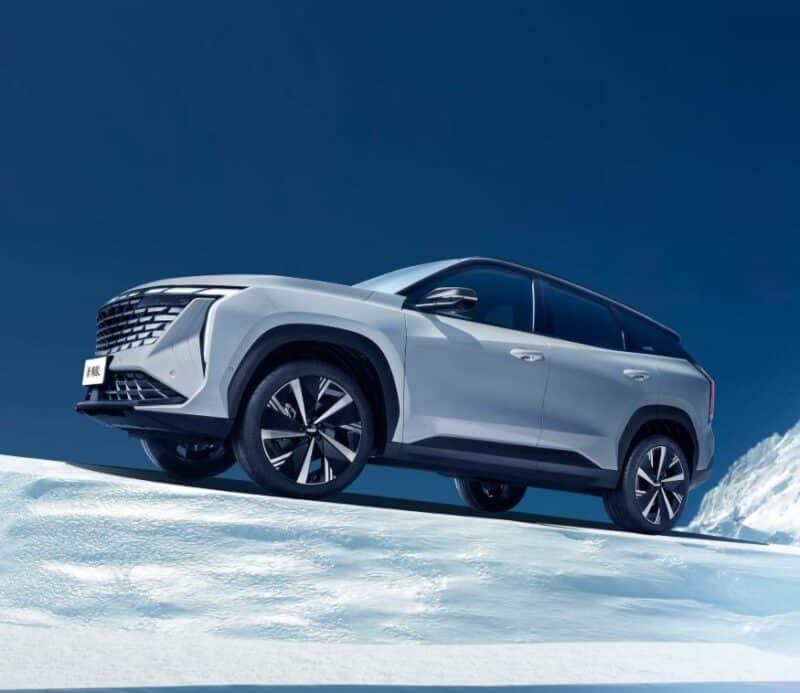 Geely Boyue Series продала по одному автомобилю каждые 2,3 минуты, говорит компания - фото