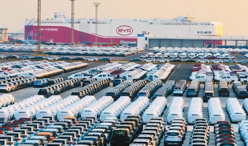 BYD зарегистрирует своего пятого автомобильного перевозчика в апреле - фото