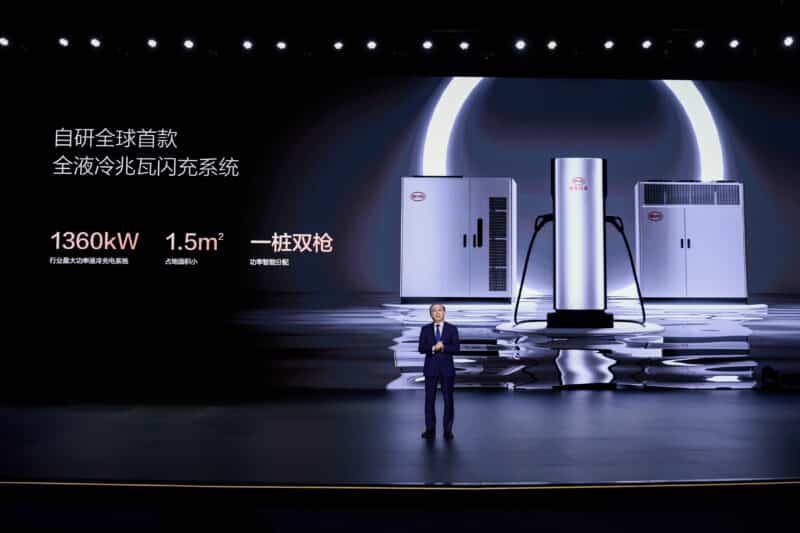 BYD, чтобы развернуть первые 500 Ультрастаночных зарядных станций на 1000 кВт в апреле, 4000, установленных на Китай - фото