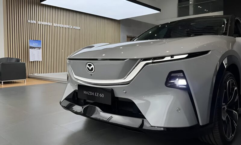Внедорожник Mazda EZ-60 прибывает в китайские выставочные залы - фото