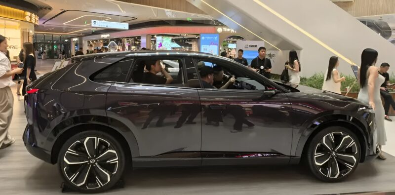 Внедорожник Mazda EZ-60 прибывает в китайские выставочные залы - фото