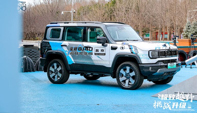 BAIC BJ40E EREV с диапазоном 1200 км, установленным в Китае 7 апреля - фото