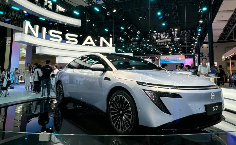 Nissan, как сообщается, запускает Японию за свой все электрический седан N7, созданный в Китае. - фото