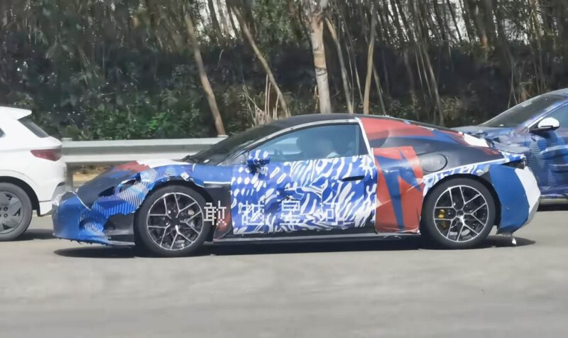 Denza Sports Car появляется в ближайшей производственной форме в последних шпионских снимках - фото