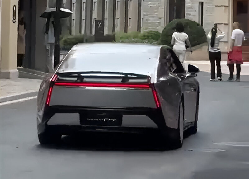 Новый Xpeng P7 Spotted Undisguised: больше мощности, больший размер, новый дизайн - фото