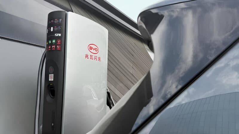 BYD выпустил 1000 кВт зарядных устройств со скоростью 10C, добавив диапазон 2 км в секунду - фото