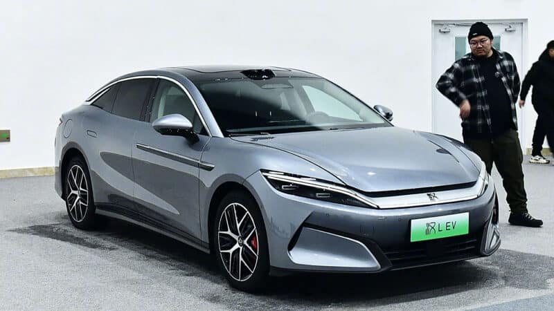 Byd назначен дебютированием 1000V, заряжающегося на Хань и Тан Л. 17 марта - фото
