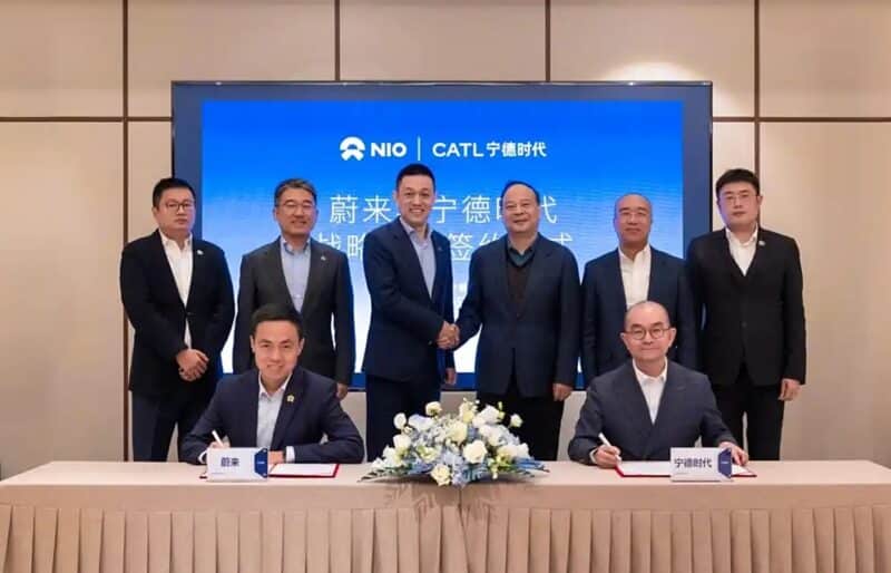 Nio для принятия стандарта обмена аккумуляторами CATL Choco-Seb, компании для создания SWAP Network вместе - фото