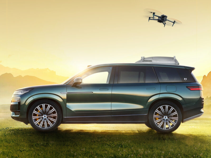BYD начал поставки Drone станций для внедорожника Denza N9 с 1100 л.с. - фото