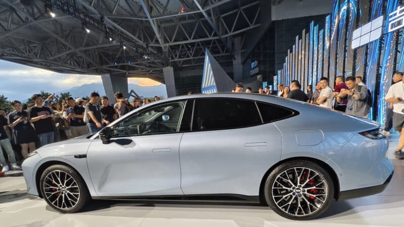 2025 Модельный год Geely Galaxy E8 Electric Sedan входит в Китай за 21 100 долларов США - фото