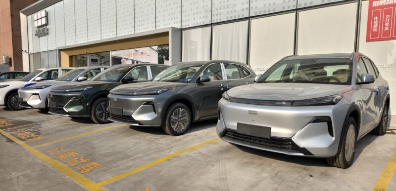 Председатель Geely: «Мы не отказываемся от газовых двигателей». - фото