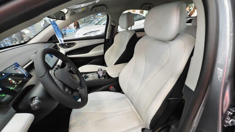 Воскресный Китай Драйв | Byd Seal 05 DM-I: Доступный гибридный седан с Божьими глазами ADAS - фото
