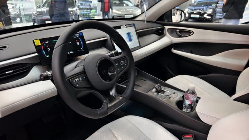 Воскресный Китай Драйв | Byd Seal 05 DM-I: Доступный гибридный седан с Божьими глазами ADAS - фото
