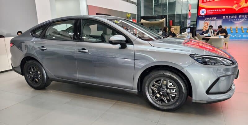 Воскресный Китай Драйв | Byd Seal 05 DM-I: Доступный гибридный седан с Божьими глазами ADAS - фото