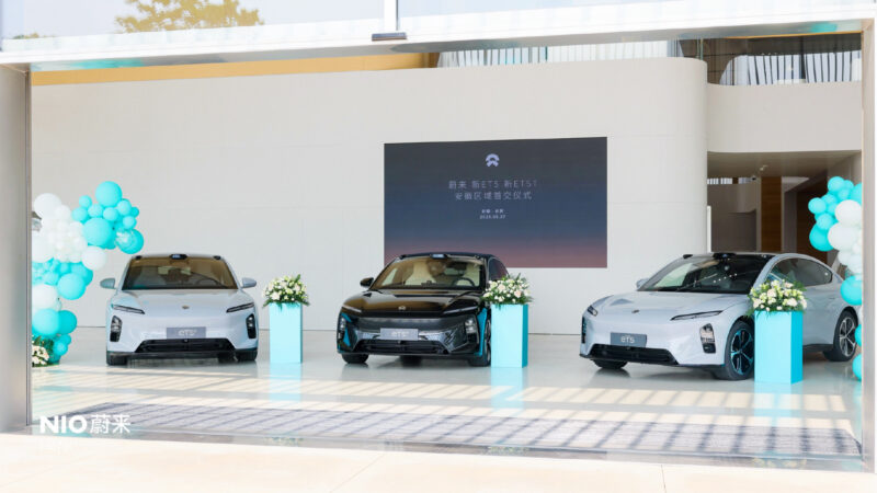 Nio начал поставки обновленных туров ET5 и ET5 в Китае - фото