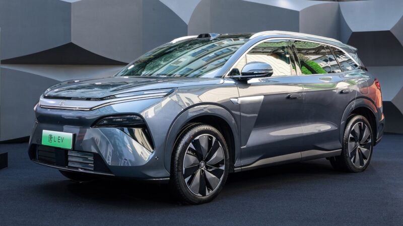 Byd назначен дебютированием 1000V, заряжающегося на Хань и Тан Л. 17 марта - фото