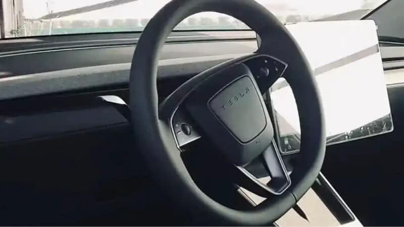 Tesla Model Y «Можжевельник» на автомобильных перевозчиках в Китае - фото