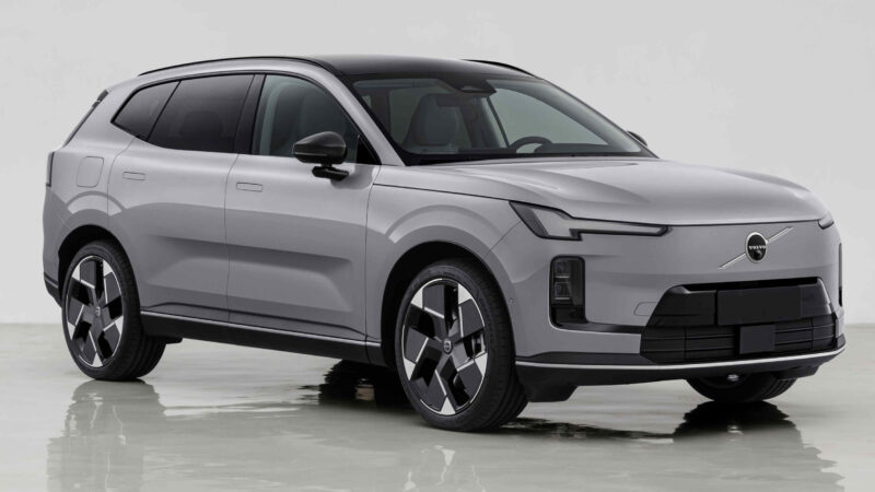 Китайский продукт Volvo XC70 PHEV Crossover выявил батарею 39,6 кВт-ч. - фото