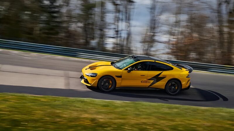 Xiaomi приносит извинения за споры SU7 Ultra на фоне новой попытки Nürburgring - фото